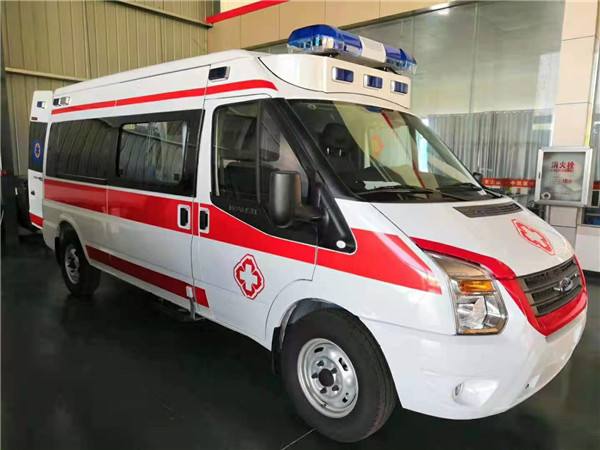 万荣县福特V362救护车
