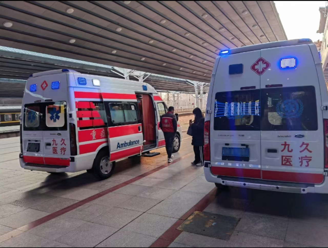 万荣县救护车长途转运